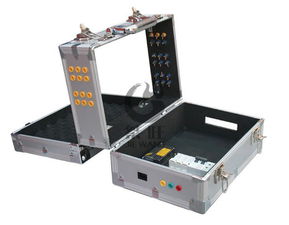 電子產(chǎn)品功能展示箱定制指南 如何找到靠譜的包工包料廠家